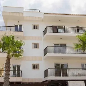apts-charlys.allmallorcahotels.com/